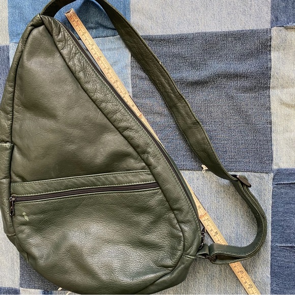 vintage green leather large sling bag - Picture 11 of 12